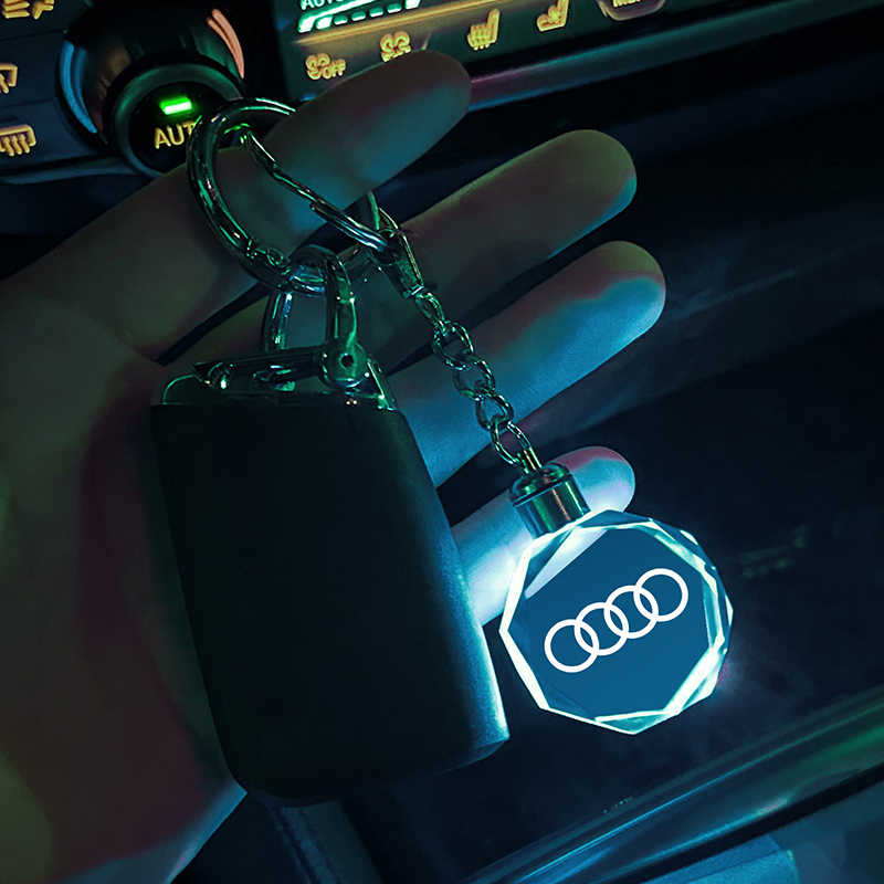 Porte-clés avec logo automobile en 3D en cristal